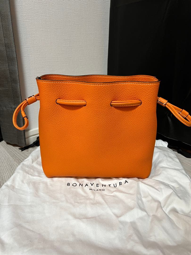 ボナベンチュラ　エマバッグ　オレンジ　ショルダー　クロスボディ