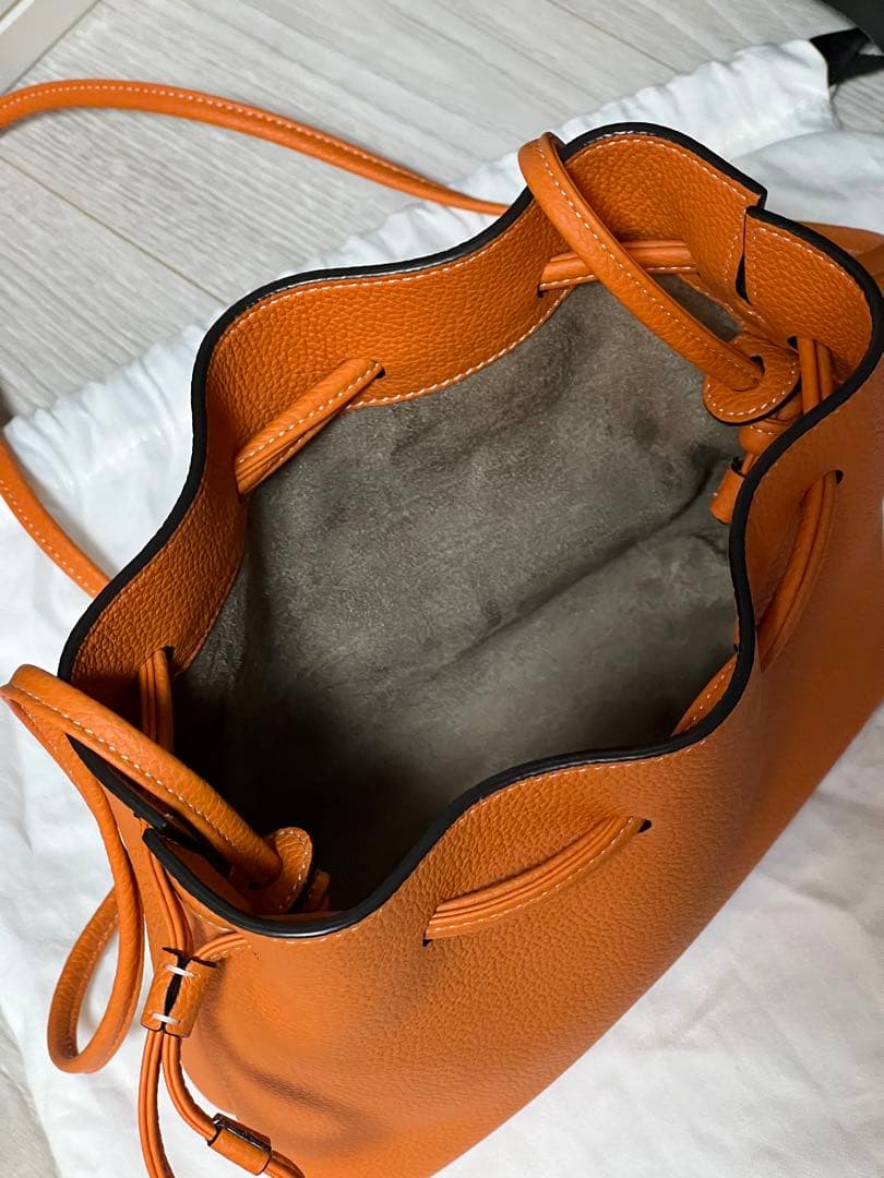 ボナベンチュラ　エマバッグ　オレンジ　ショルダー　クロスボディ
