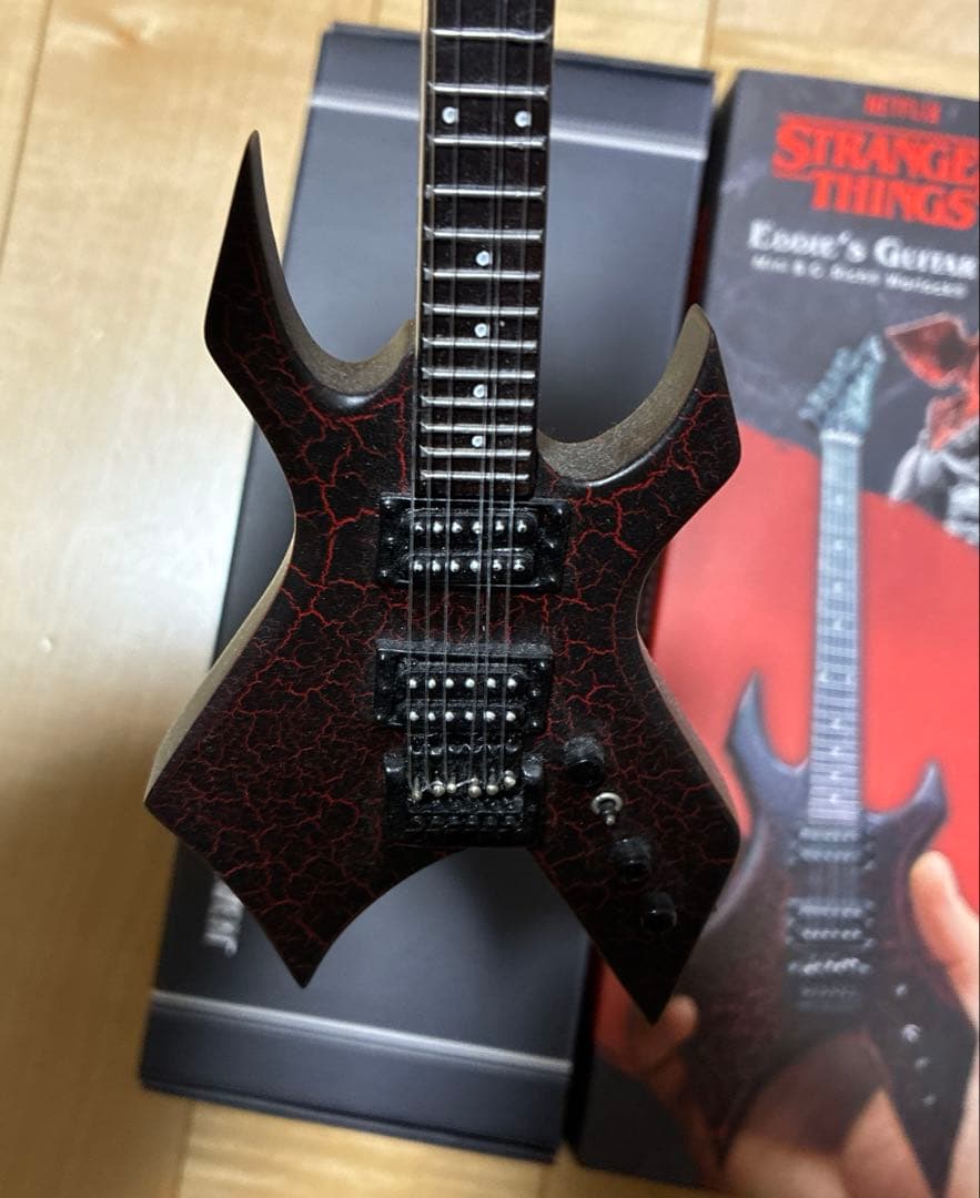 STRANGER THINGS Eddie’s Guitar