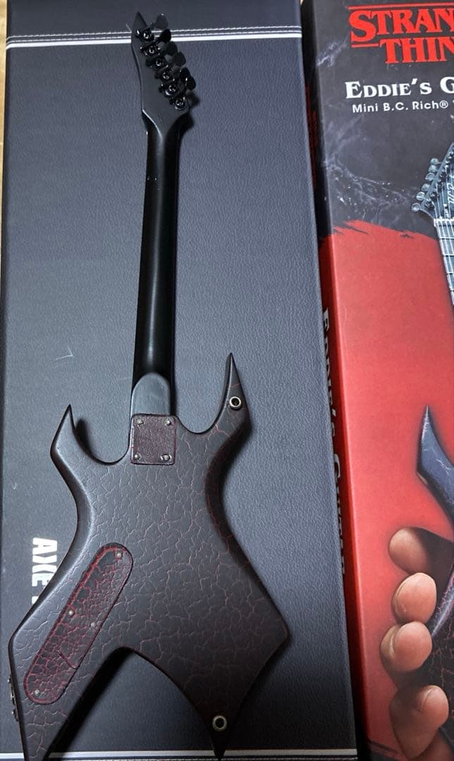 STRANGER THINGS Eddie’s Guitar