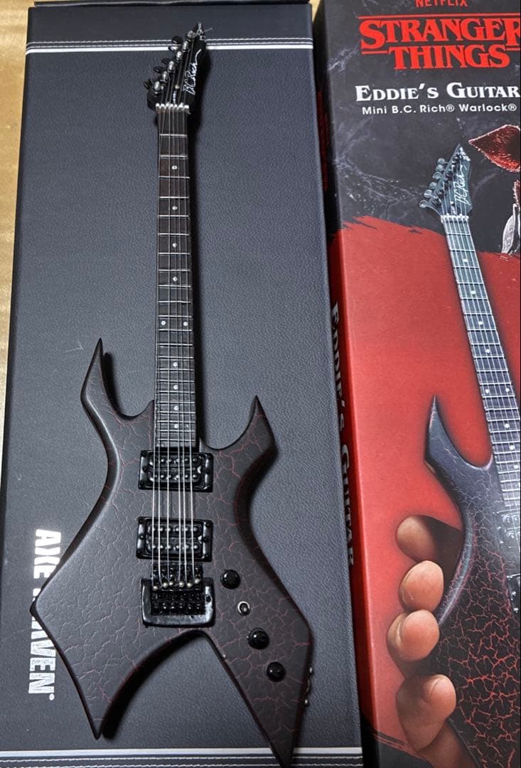 STRANGER THINGS Eddie’s Guitar