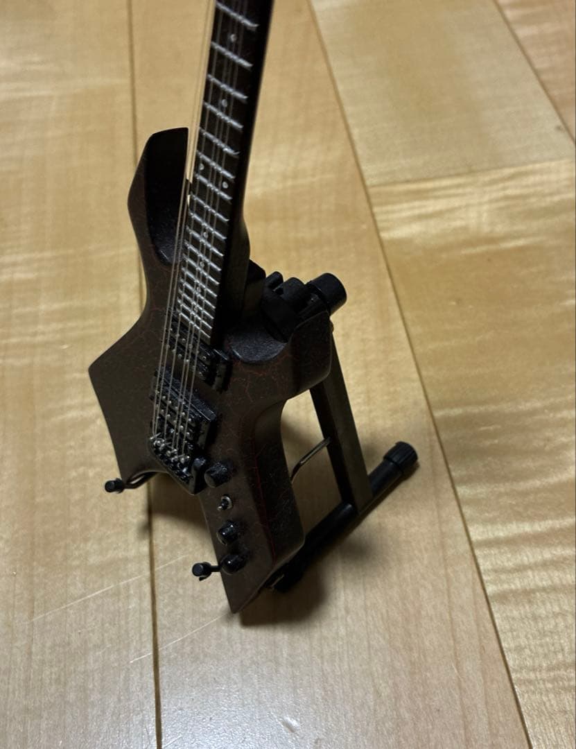 STRANGER THINGS Eddie’s Guitar