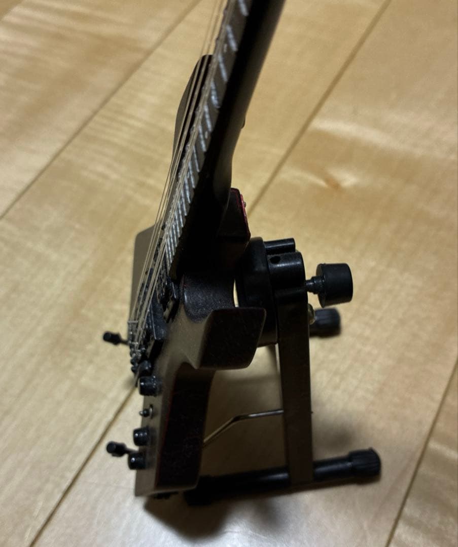 STRANGER THINGS Eddie’s Guitar