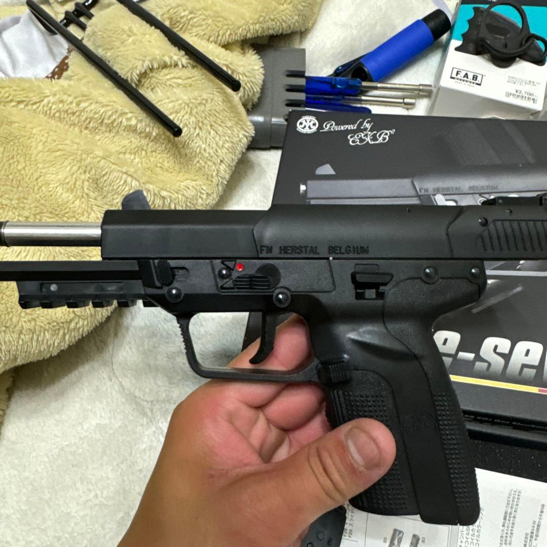 マルシン Five-seveN Co2ガスブローバック