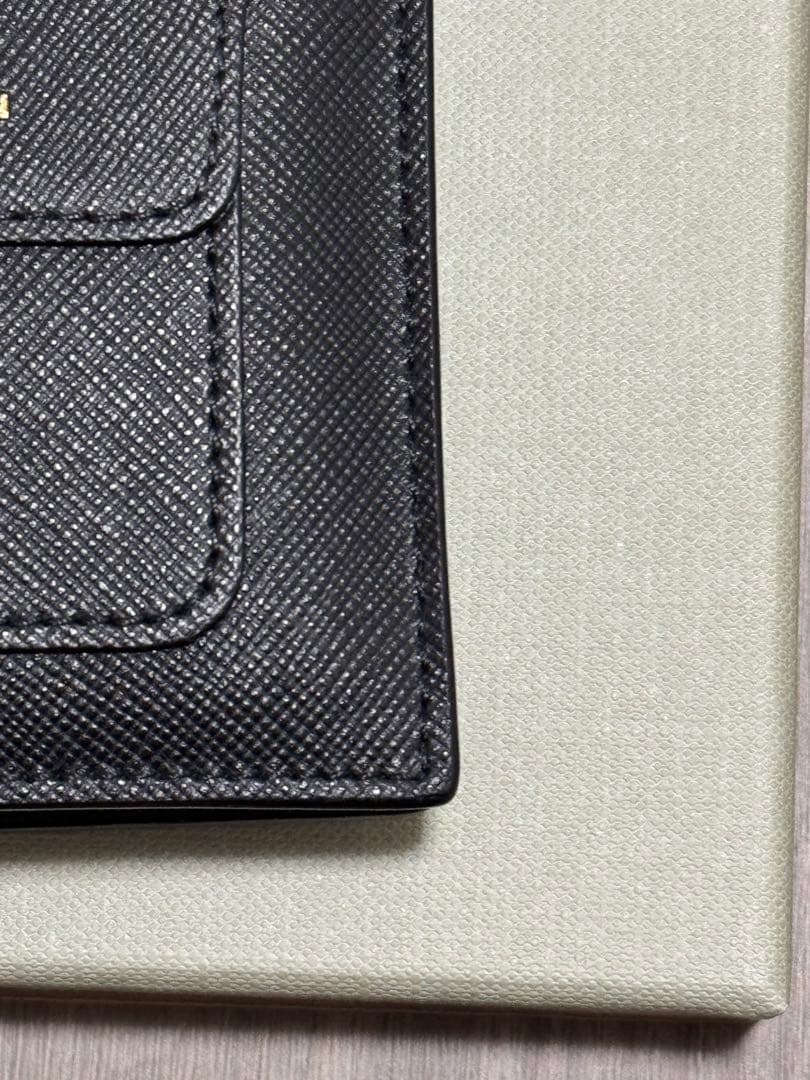MARNI 2つ折り財布