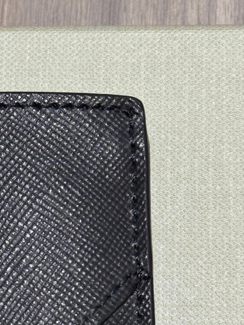 MARNI 2つ折り財布