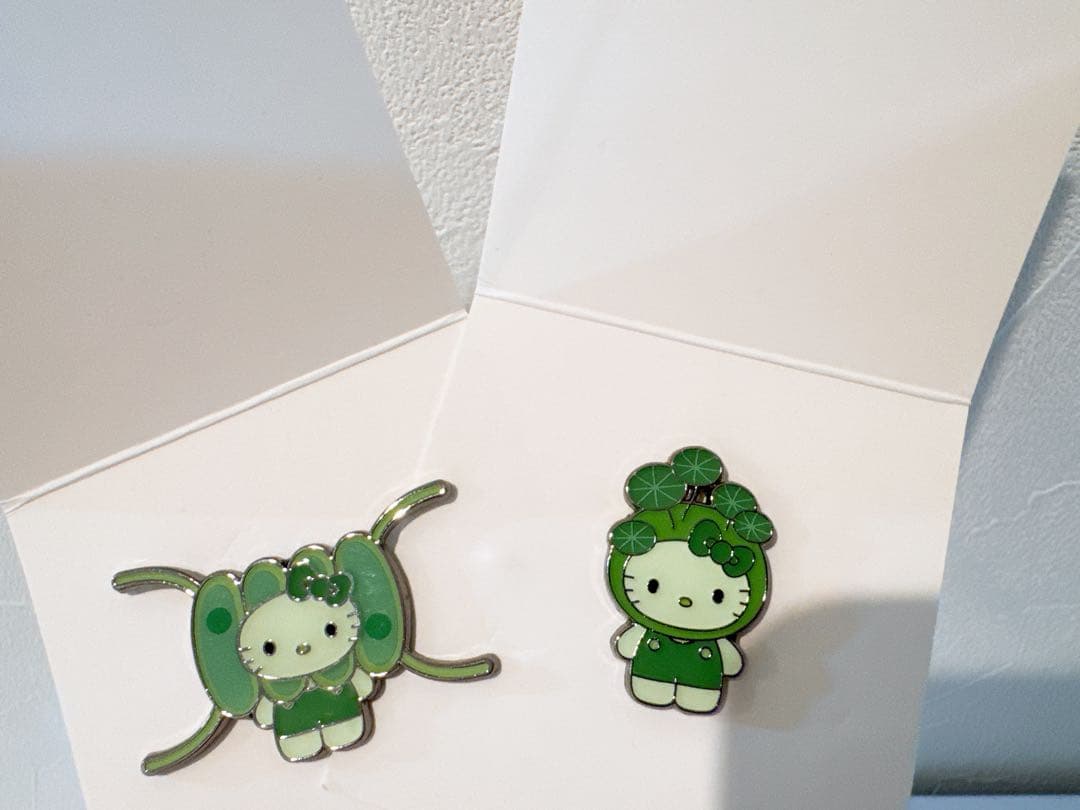 日本館限定　ピンバッジ　万博　カサノリ　トゲイカダモ　ケース付き　藻キティ　藻類