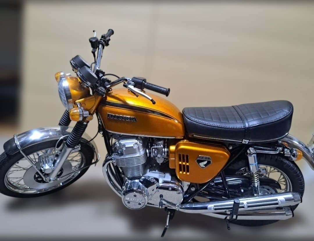 ホンダ　CB750完成品　HONDA B750　FOUR