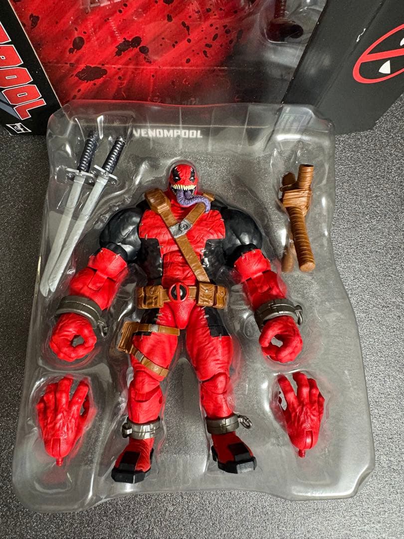 マーベルレジェンド ヴェノムプール + デッドプール