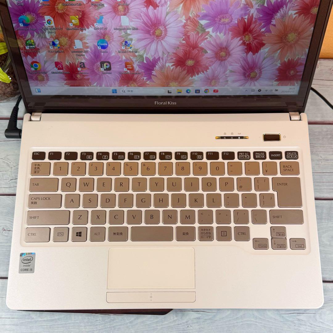 Floral Kiss❤️薄型コンパクトノートPC❤️Corei5❤️メモリ8GB