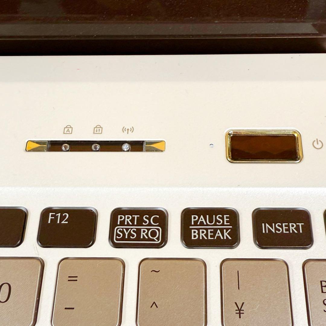 Floral Kiss❤️薄型コンパクトノートPC❤️Corei5❤️メモリ8GB