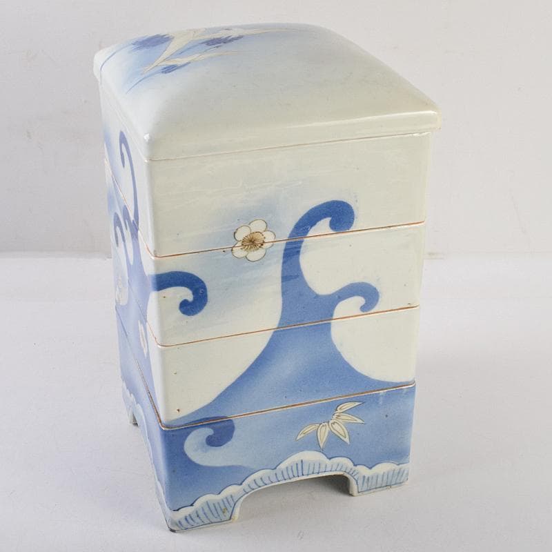 瀬戸焼　古瀬戸　染付　松竹梅文　四方四段重鉢　重箱　時代箱付　D　R9468B