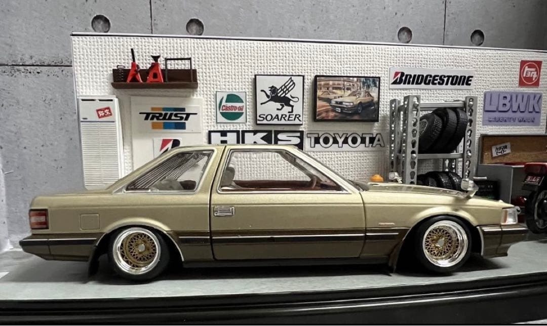 アシェット1/24 ソアラ 2800 GT CBX400F ジオラマ ケース付