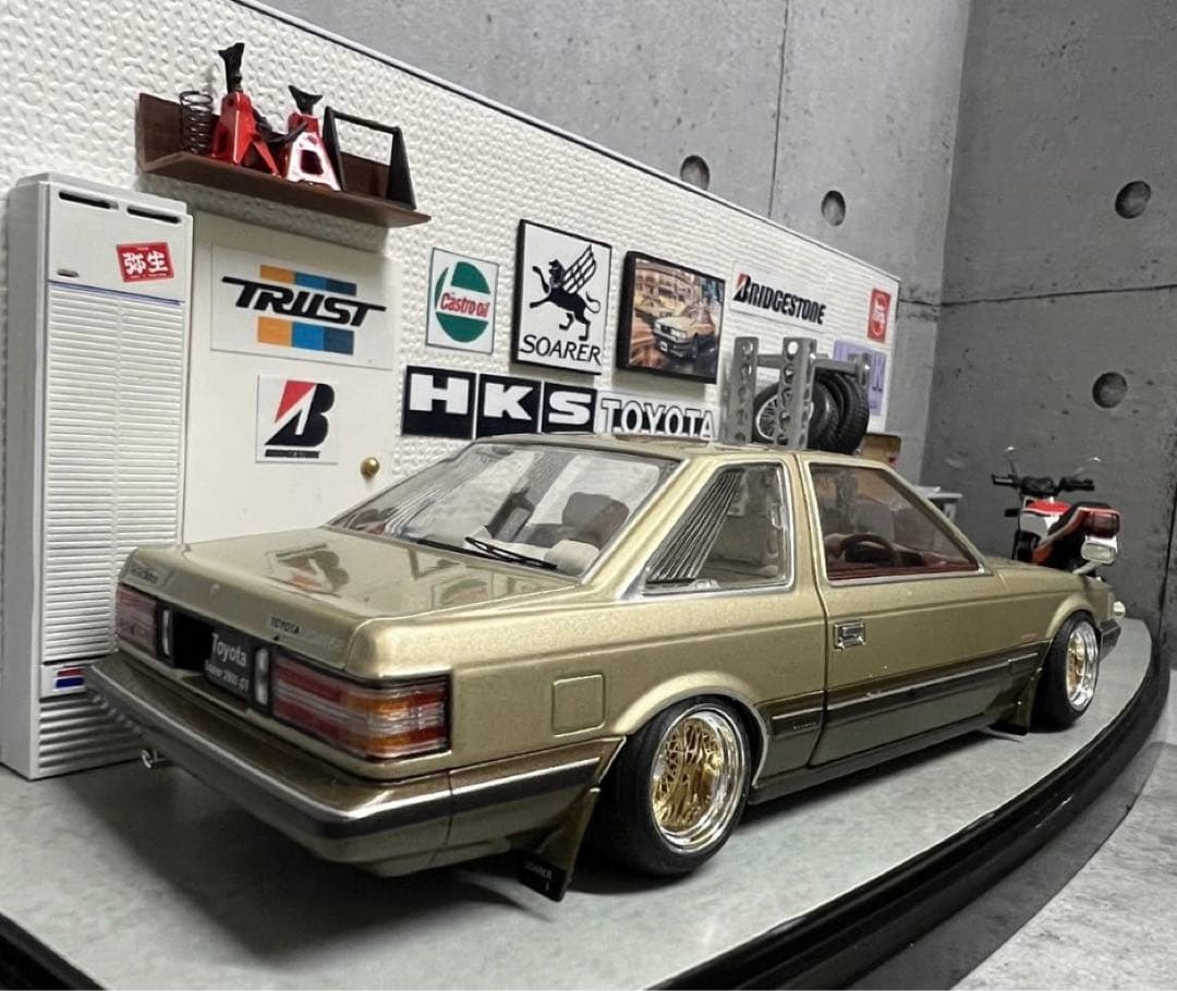 アシェット1/24 ソアラ 2800 GT CBX400F ジオラマ ケース付