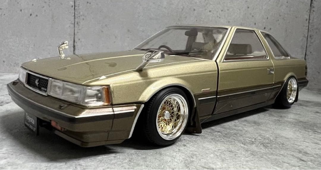 アシェット1/24 ソアラ 2800 GT CBX400F ジオラマ ケース付