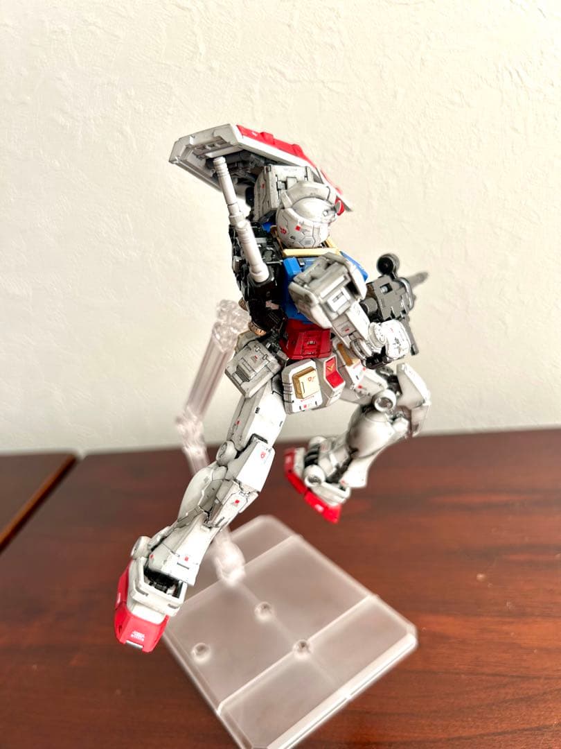 【ガンプラ】 塗装済み完成品　RG RX-78-2 ガンダム Ver.2.0