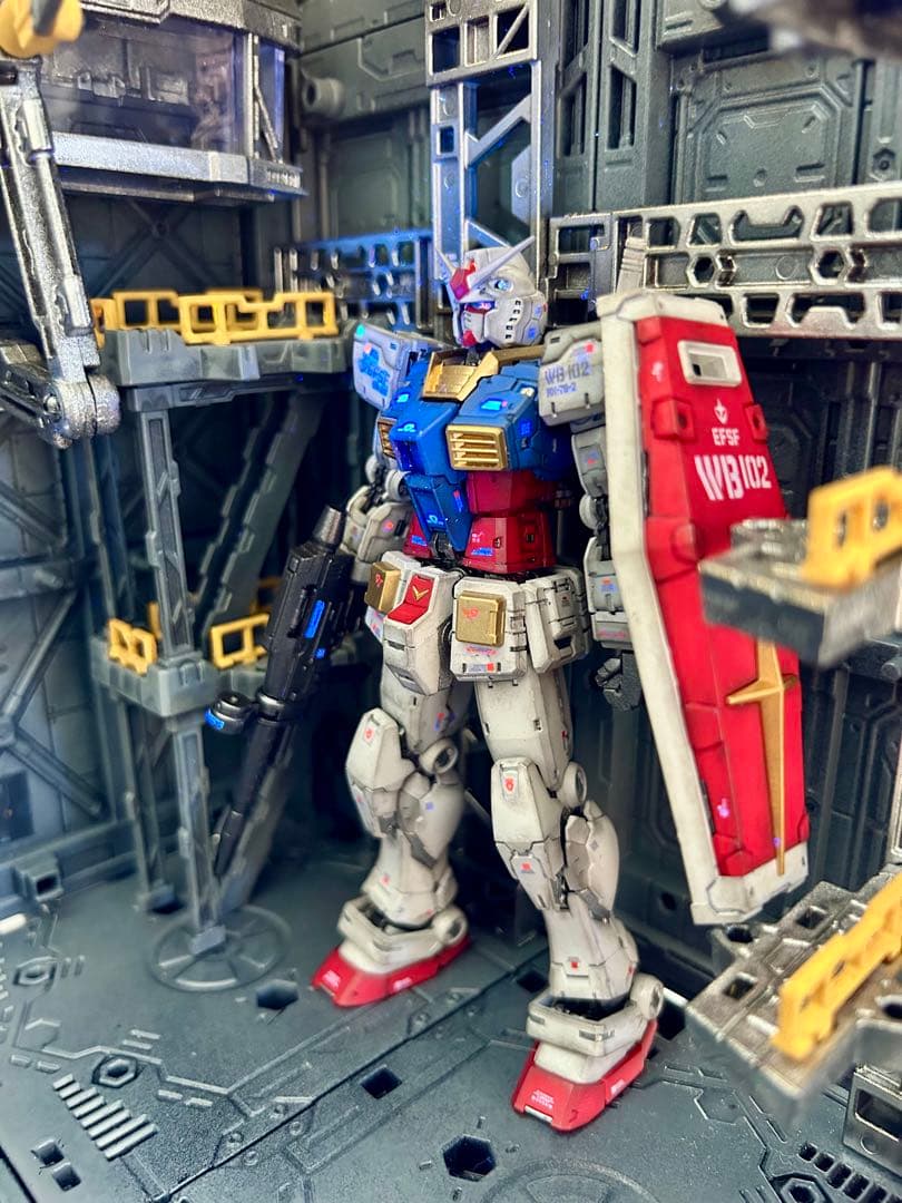 【ガンプラ】 塗装済み完成品　RG RX-78-2 ガンダム Ver.2.0