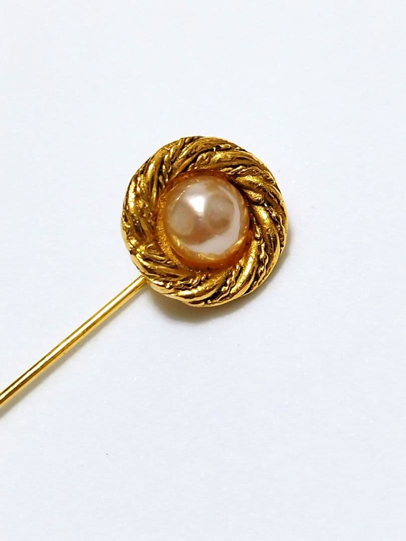 REE 　 　　　　　　　　　シャネル パール ピンブローチ ピンバッジ