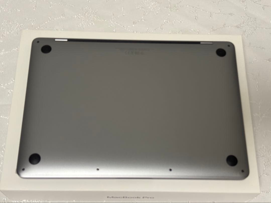 MacBook Pro 13インチ M2 2022 メモリ8GB/256GB