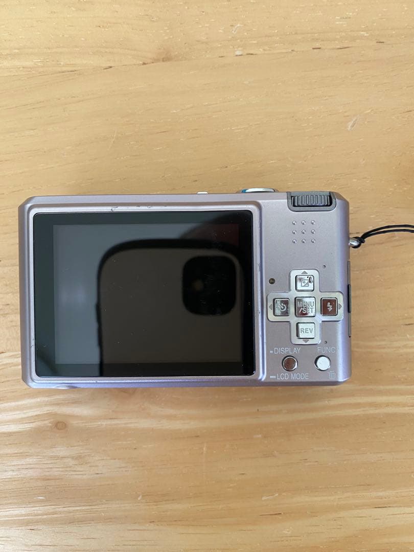 デジタルカメラ Panasonic LUMIX DMC-FX100