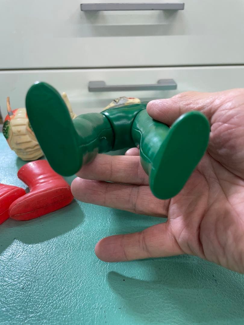 希少　仮面ライダーV3 ソフビ(面取れ) 当時物　マフラー無し