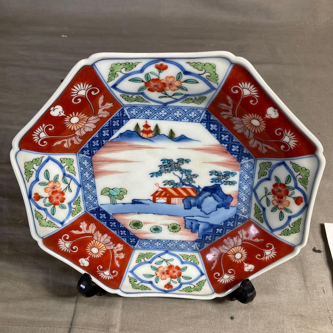 【今右衛門】色鍋島の伝統　人間国宝　十三代今泉今右衛門作　錦山水見込絵　八角皿