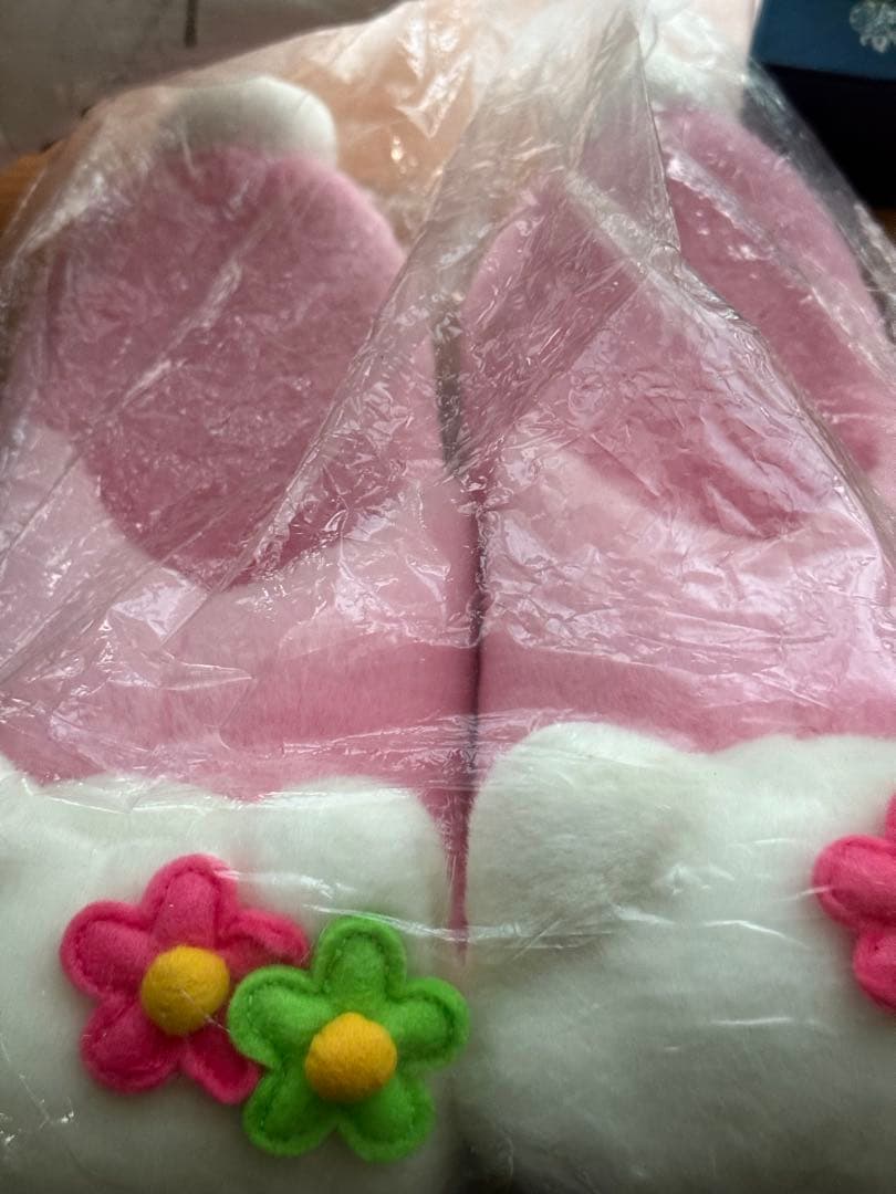 ハローキティ スリッパ 花モチーフ付き