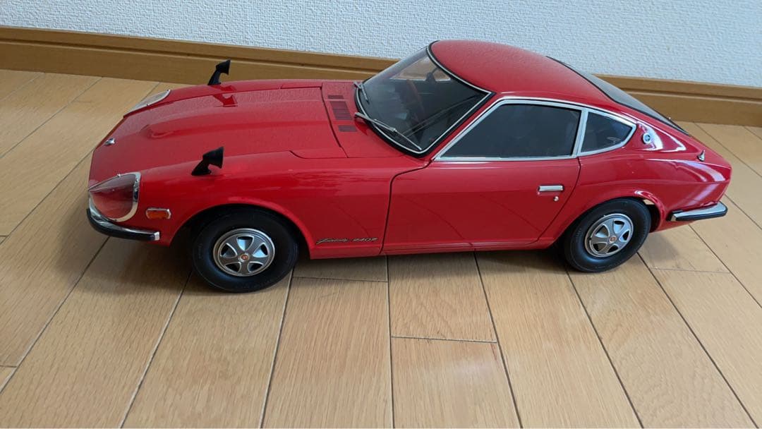 週間フェアレディ240Z 1/8スケールモデル 赤 完成品