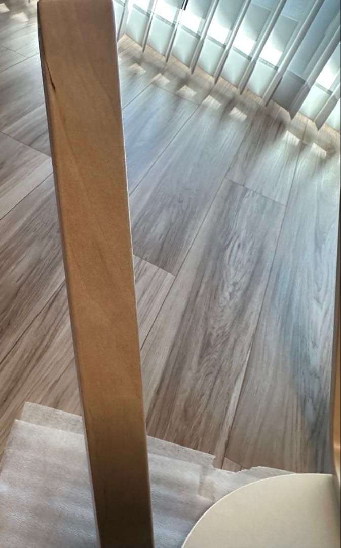 artekアルテックスツール60Stool3本脚ブラック リノリウム2024年製