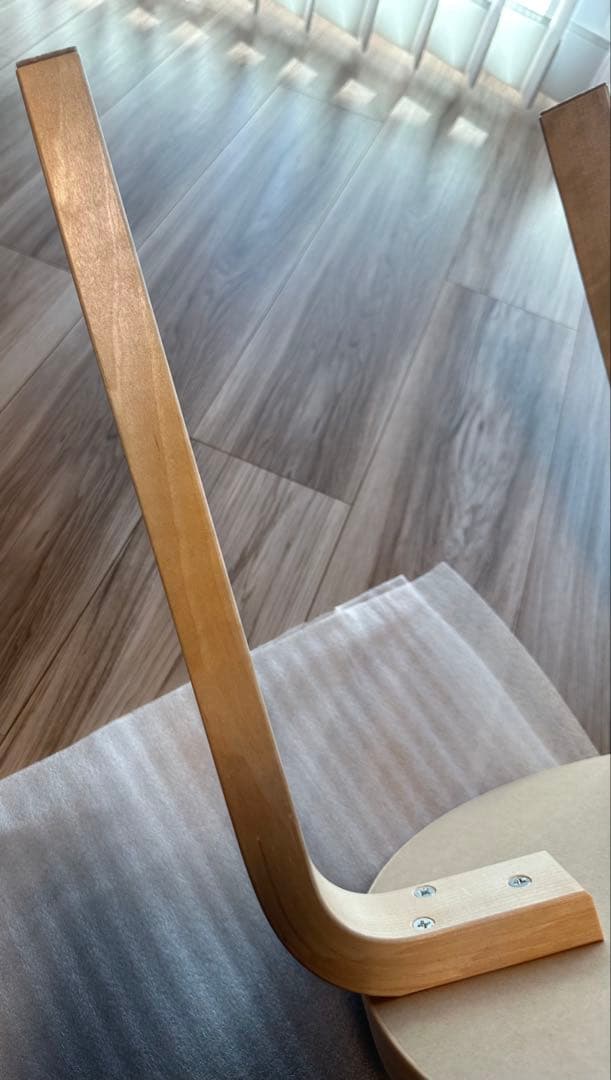 artekアルテックスツール60Stool3本脚ブラック リノリウム2024年製