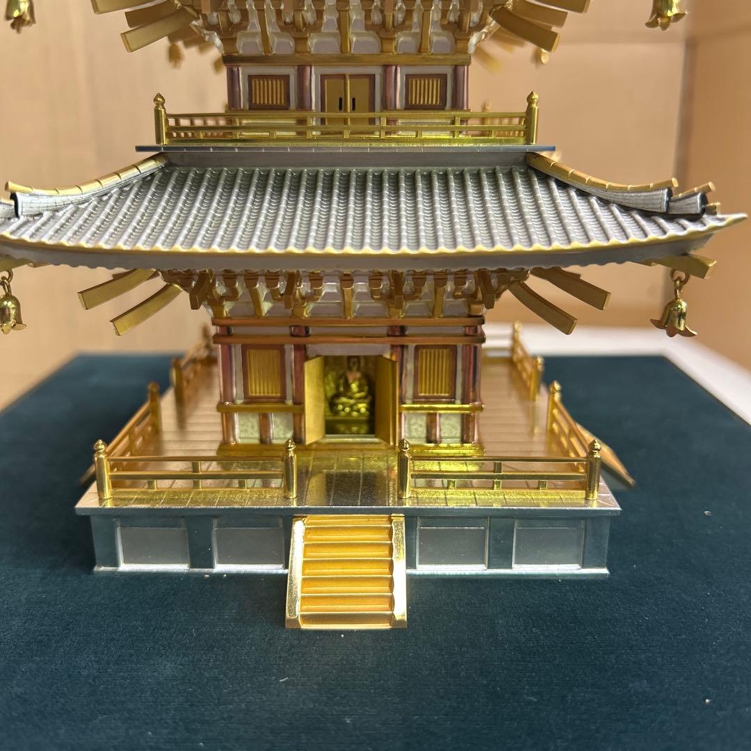 5797 【定価407万円】関武比古作 銀製 三重塔 ガラスケース付
