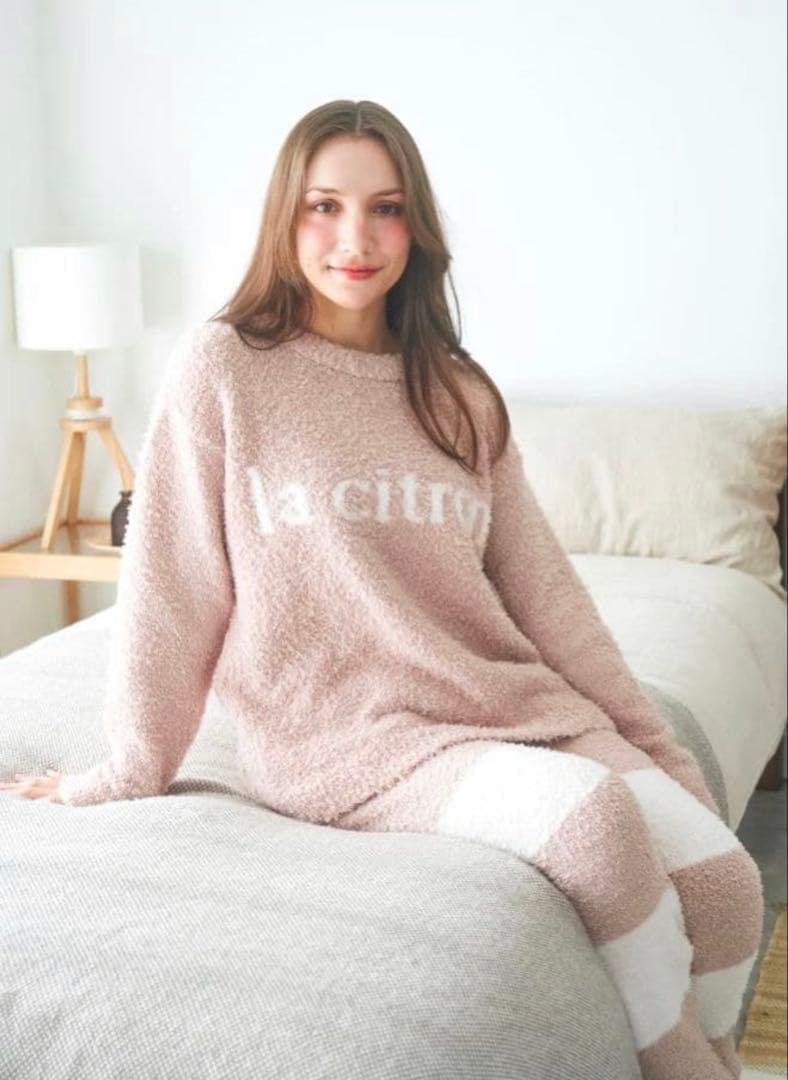 新品タグ付き　フワフワピンクルームウェア la citron　センラ　浦島坂田船