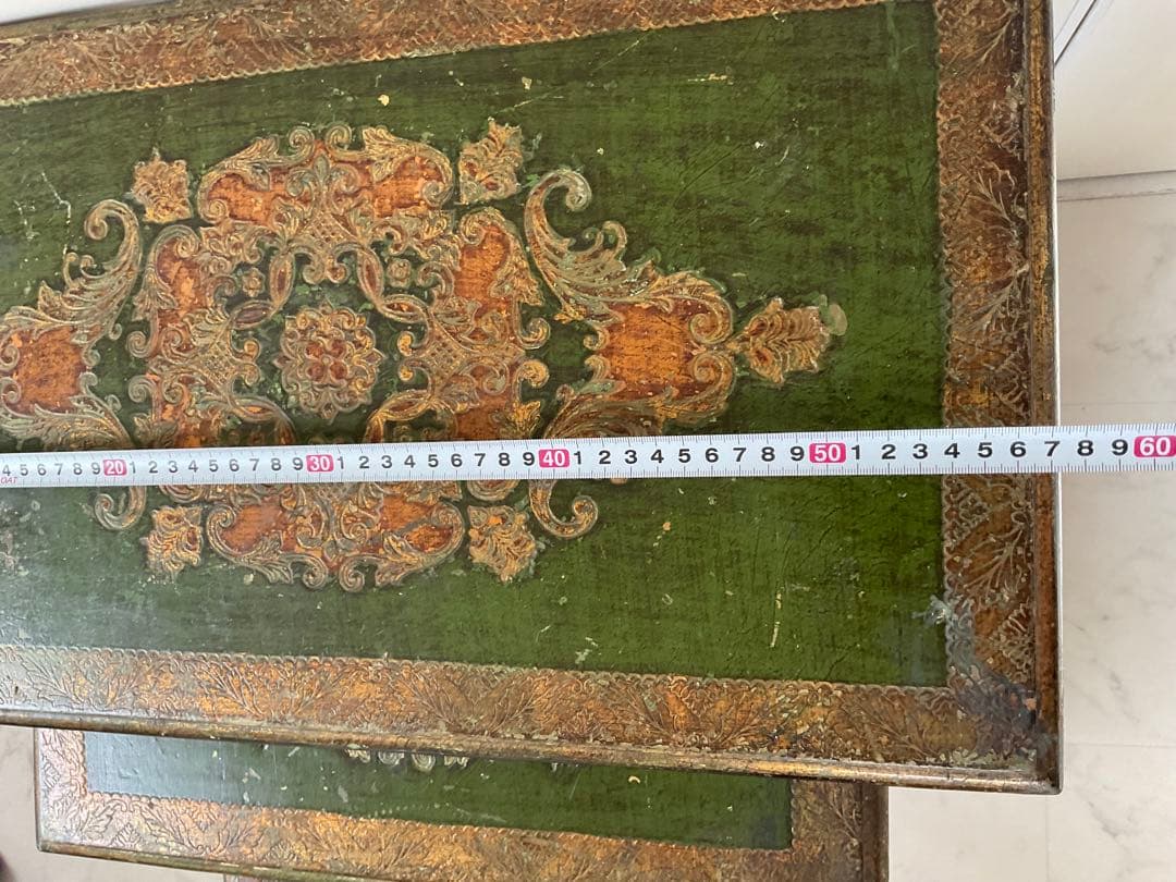 イタリア ヴィンテージ　ネストテーブル　ハンドペイント　型押し　アンティーク家具