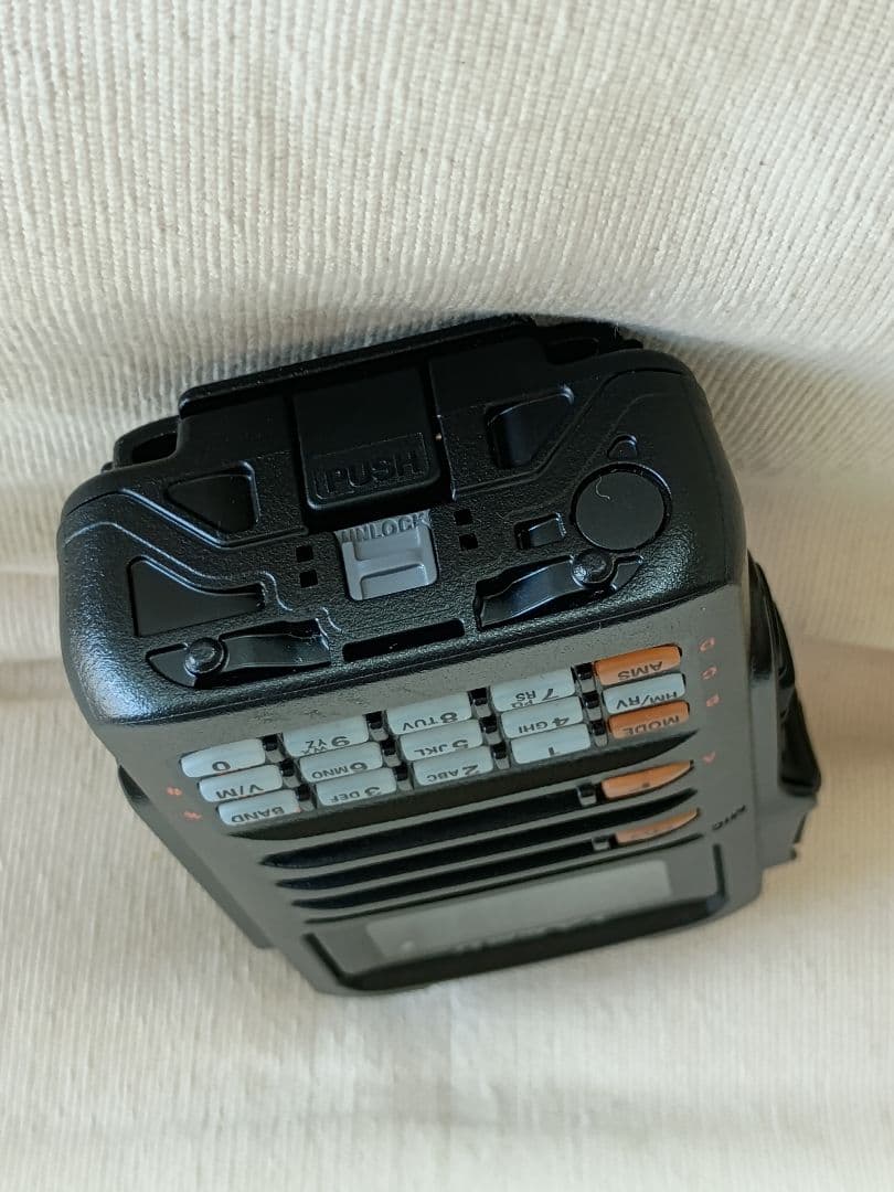 t*T様 YAESU FT-70D エアバンドSP外箱オプション品付き