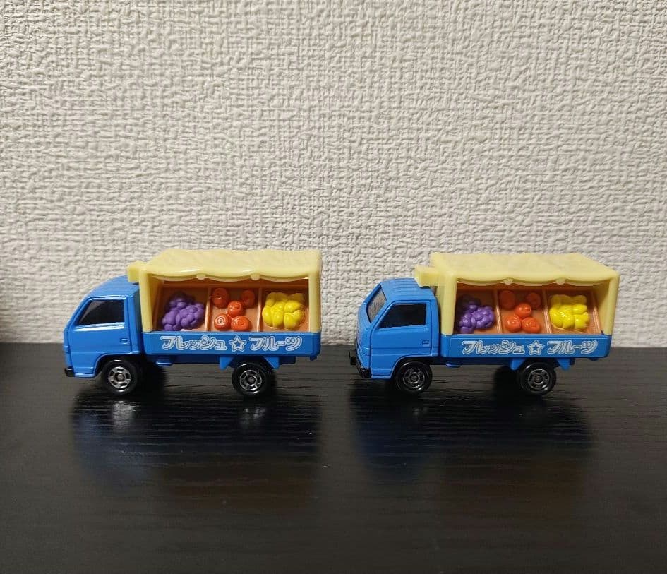 TOMICA　トミカ　イスズ　エルフ　移動果物店　箱付き　2台セット