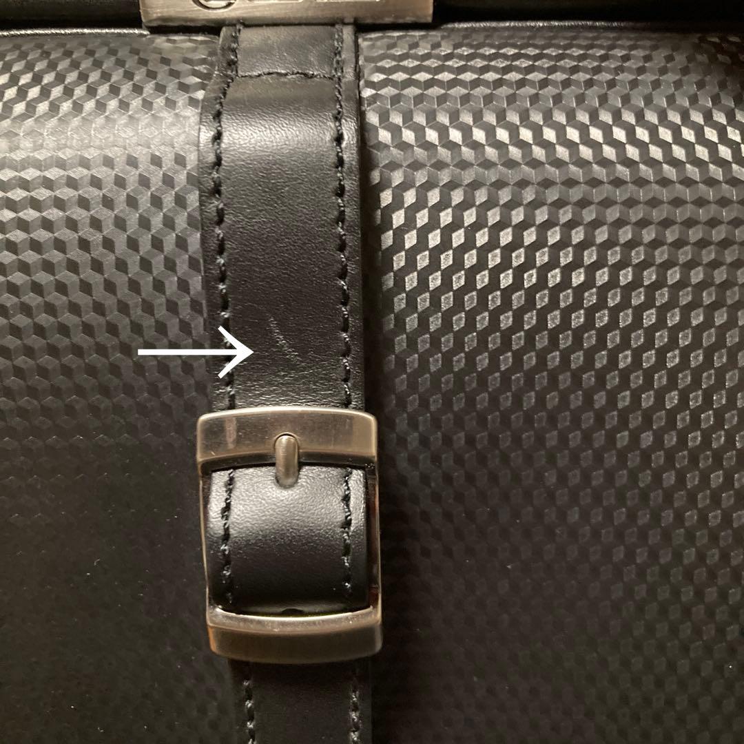 レクサス　バッグ (正規品)鍵付き　ショルダーベルトあり。used