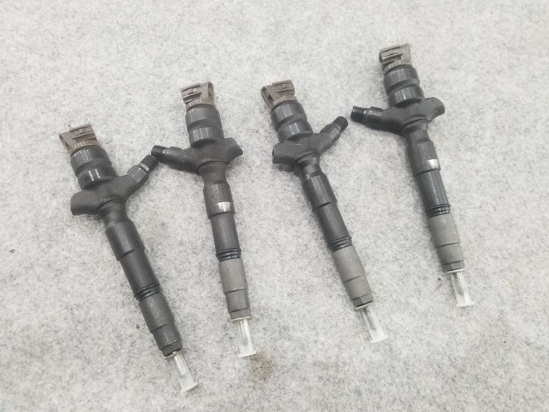 トヨタ インジェクター 4本セット 23670-30440