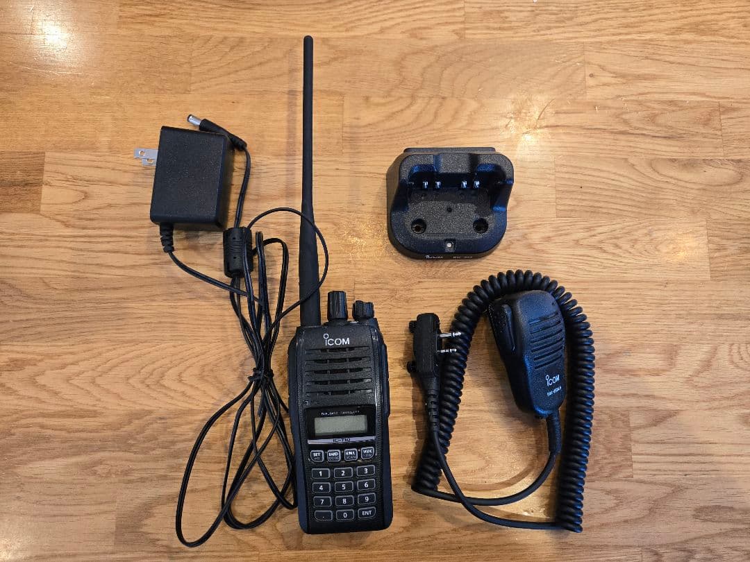 アイコム　IC-T10　icom ict10　ハンディーマイク付き