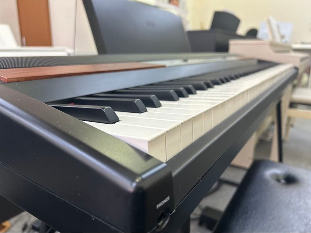 コルグ 電子ピアノ SP-250 2011年製 動作良好 専用スタンド・ペダル付
