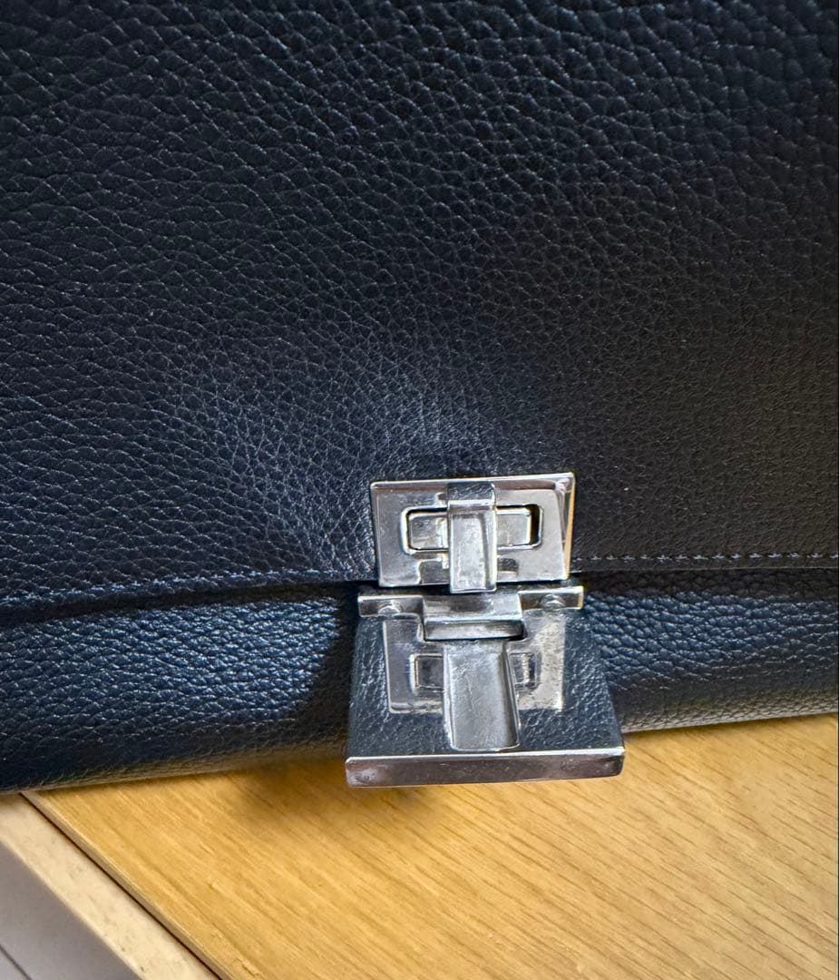 1/28まで出品 CELINE トラペーズ ブラックレザー ハンドバッグ