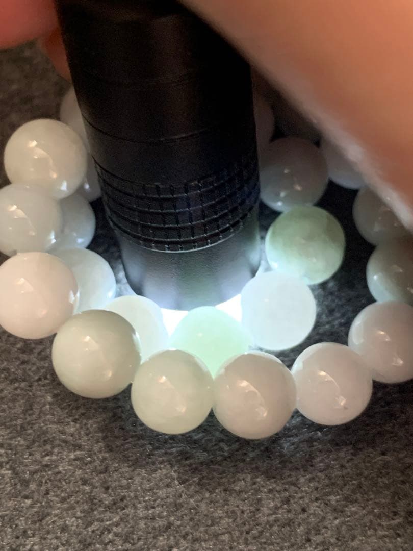 ガラス質　糸魚川本翡翠ブレスレット　上質ひすい　ヒスイ　翡翠　ヒーリング　コン沢