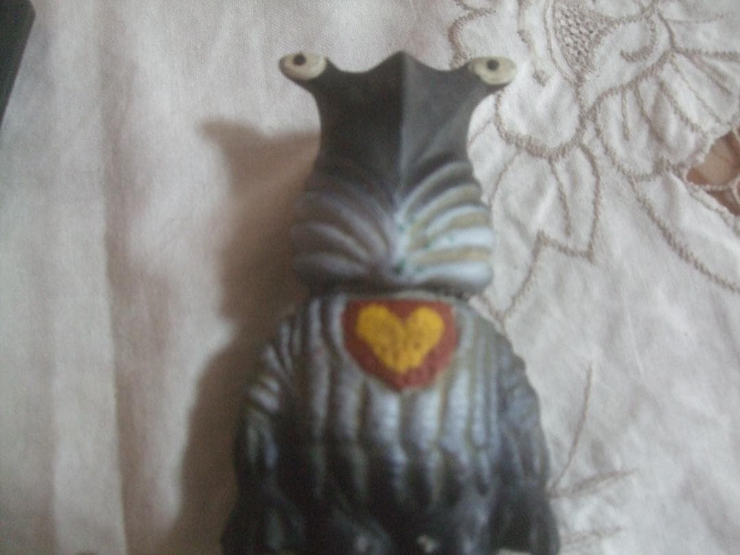 サ*だ様 ウルトラ怪獣　ソフビ　ペガッサ星人　円谷プロの刻印