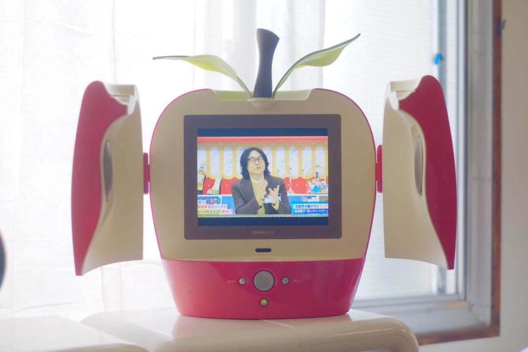 リンゴ型テレビ　ブラウン管　hannspree スペースエイジ　レトロポップ