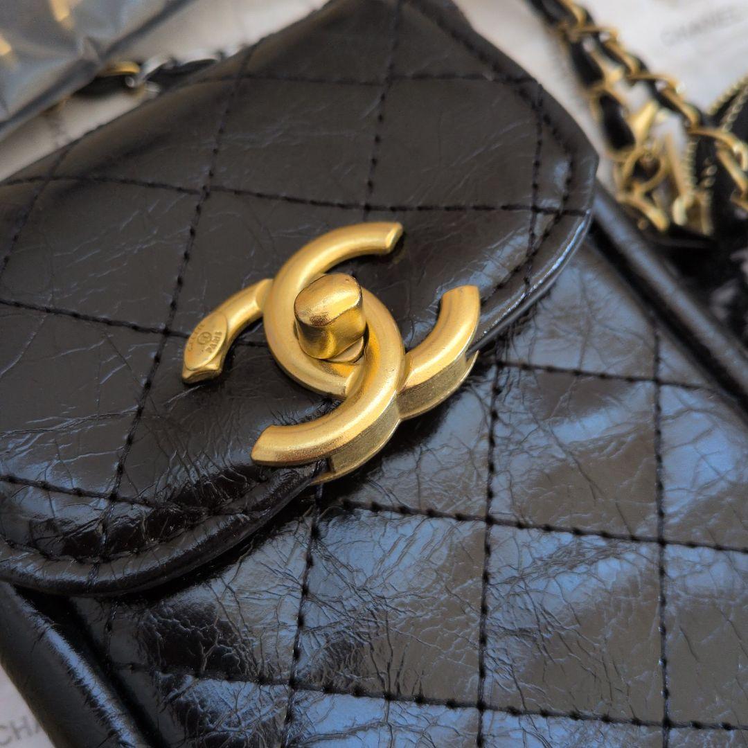 CHANEL ショルダーバッグ 　ポーチ付き