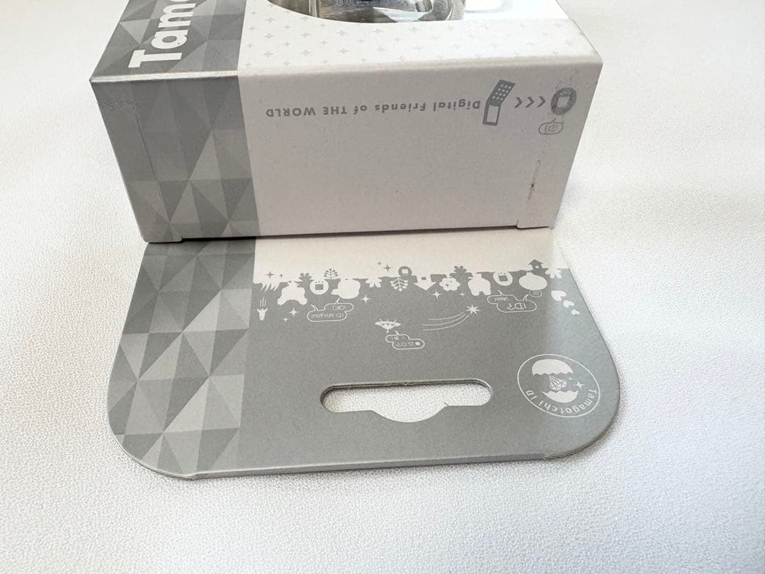 未開封　たまごっち　Tamagotchi id ホワイト BANDAI