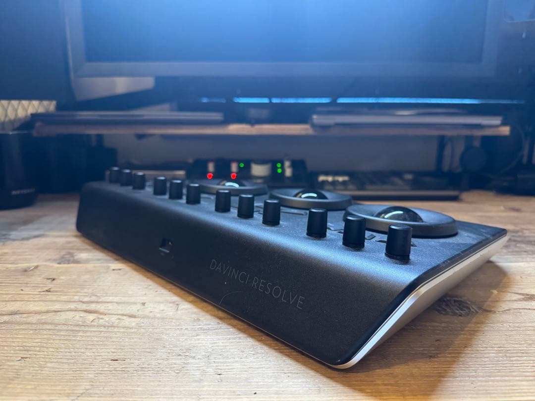 【24年購入・ほぼ未使用】DaVinci Resolve Micro Panel