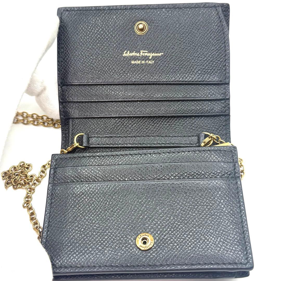 フェラガモ チェーンウォレット ガンチーニ ブラック