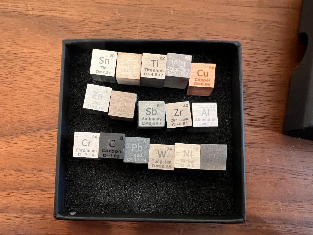 元素標本キューブ16個セット