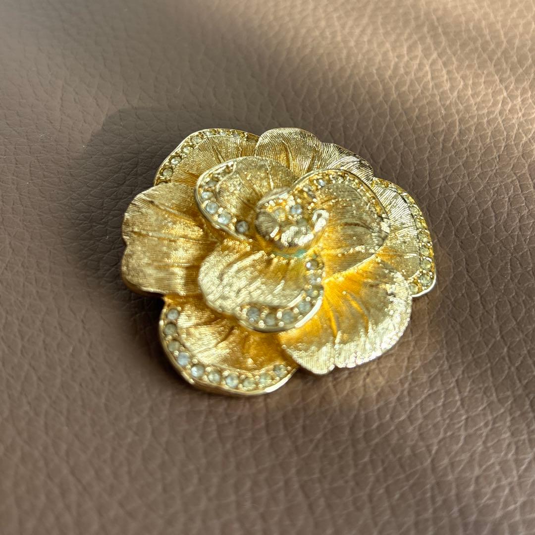ディオール　ブローチ　バラ　花　ゴールド　ヴィンテージ