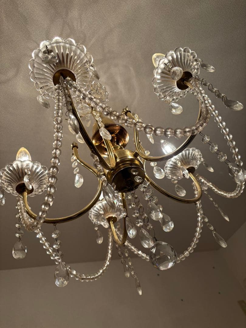 ゴージャス　シャンデリア　5灯　替え電球1個付き